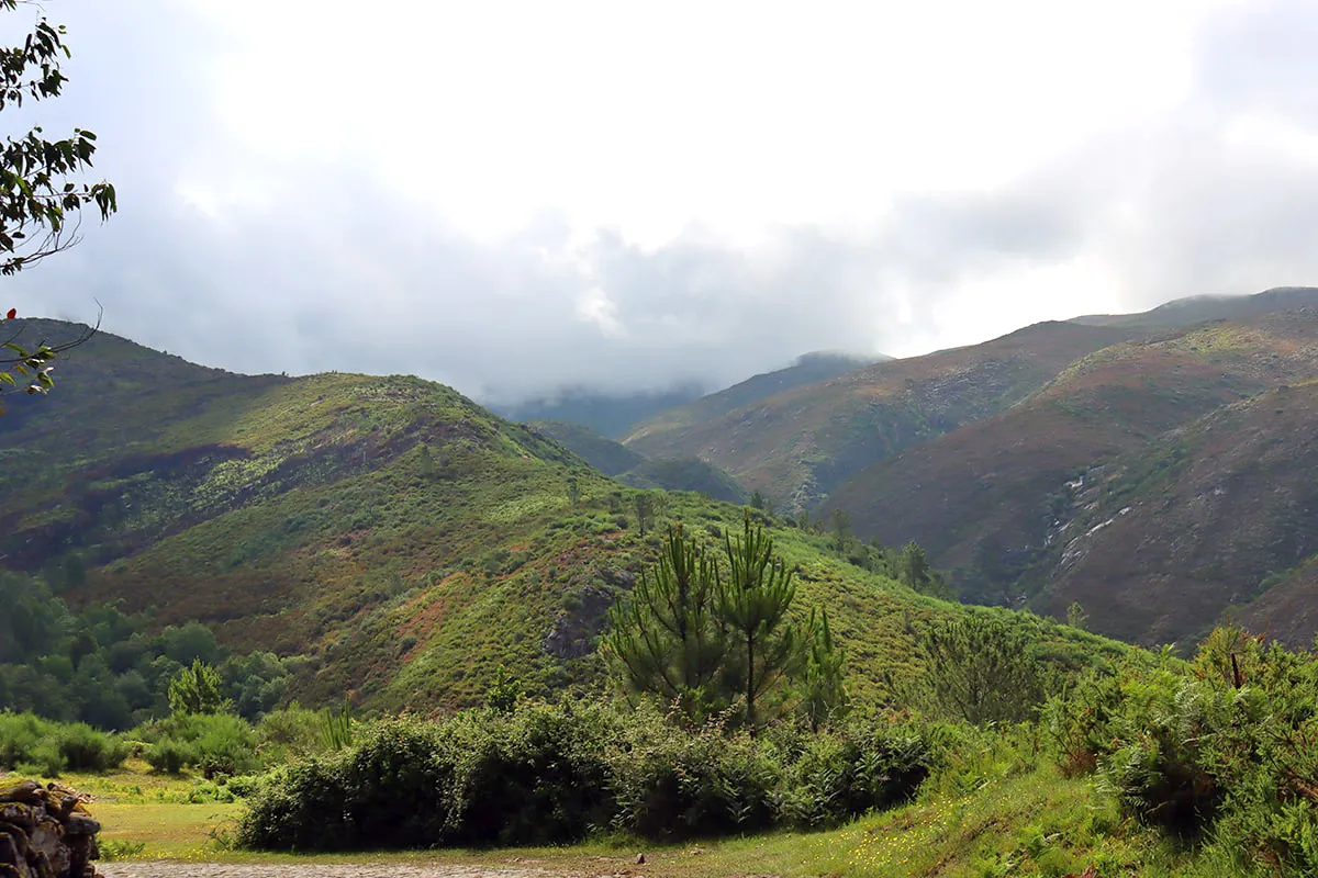 Trilhos da Serra Amarela